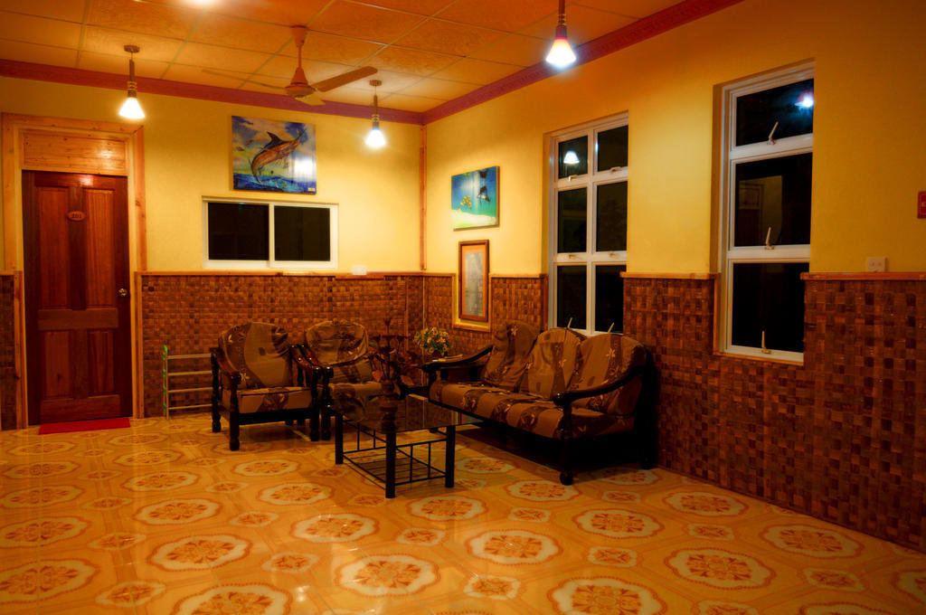 Shadow Palm Hotel Maafushi Buitenkant foto